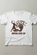 Maglietta Icaro "Never Give Up" - t-shirt grafica mitologia greca, cotone unisex
